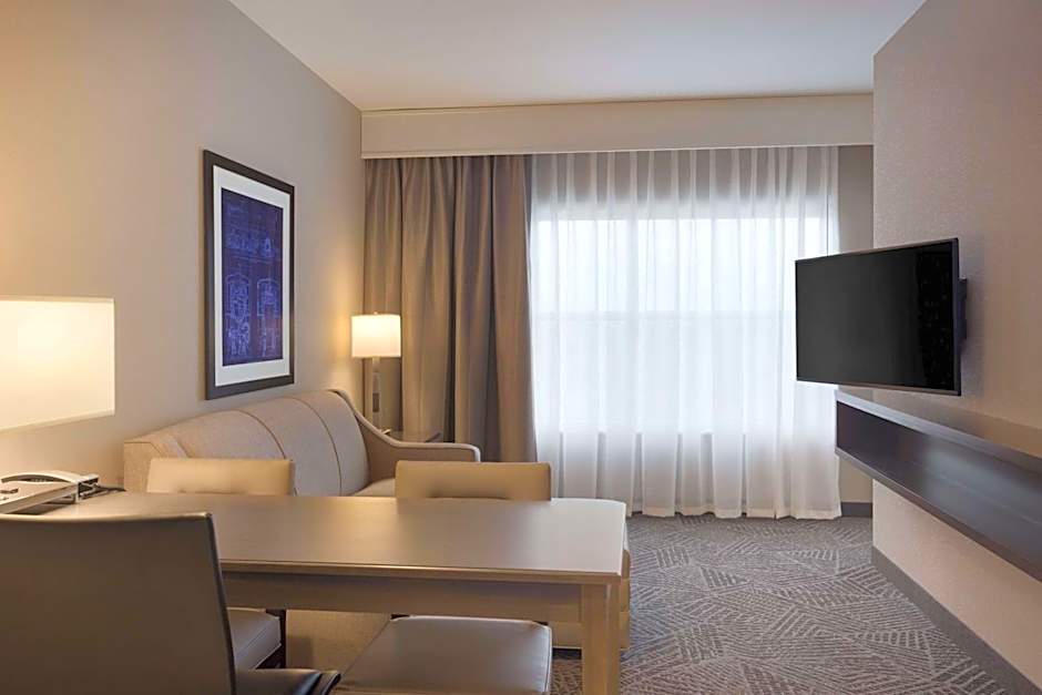 Embassy Suites By Hilton Kansas City/Olathe