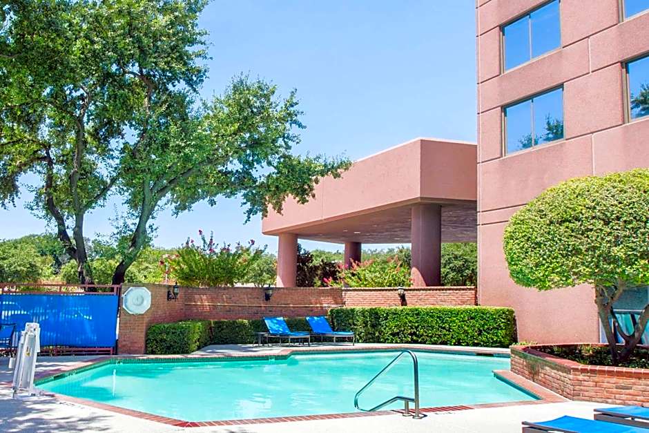 Sonesta Suites Dallas Park Central