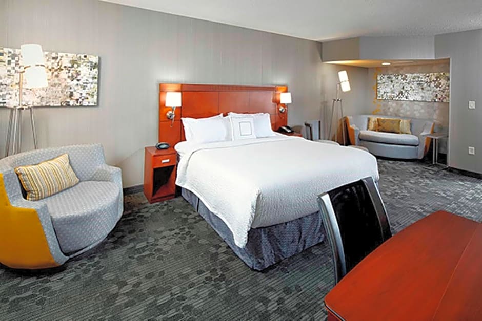 Courtyard by Marriott Akron Stow