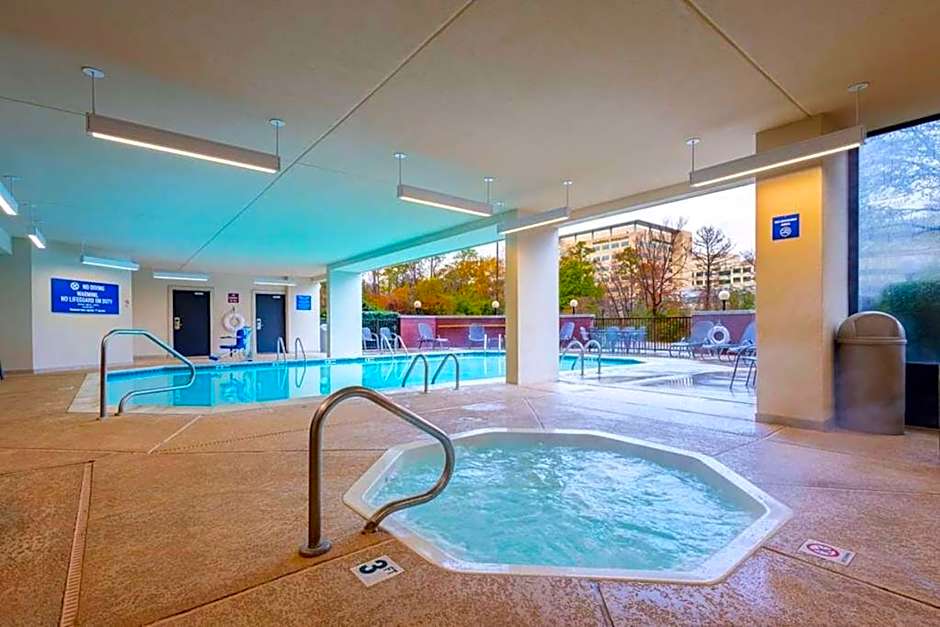 Heritage Inn & Suites The Woodlands, Trademark by Wyndham