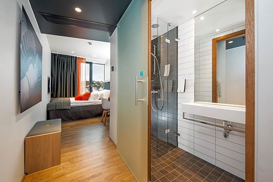 Clarion Hotel The Edge