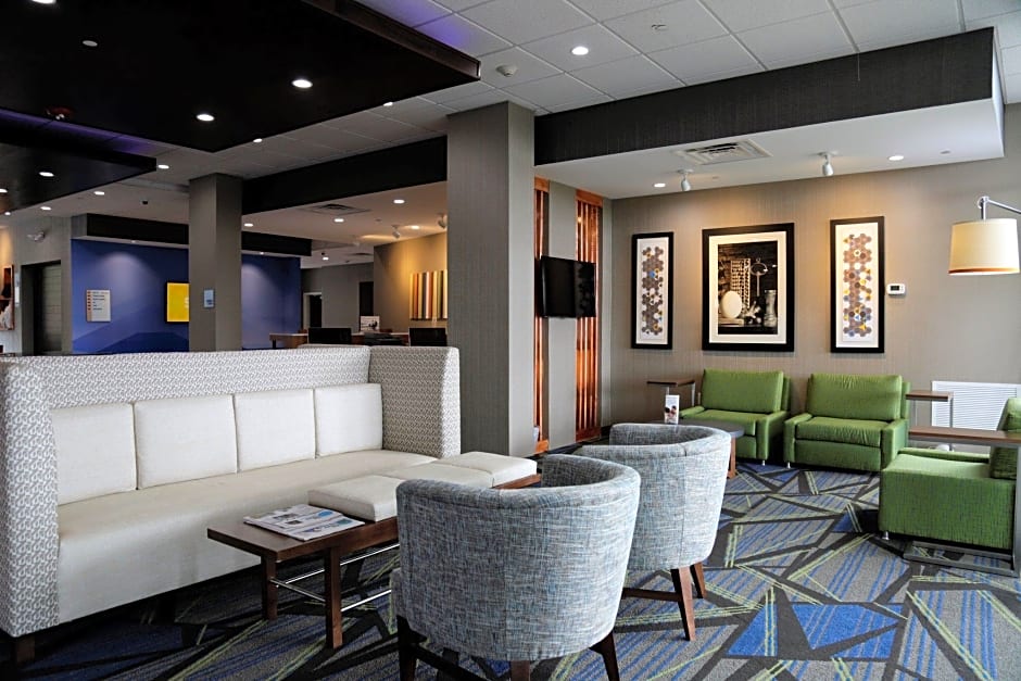 Holiday Inn Express & Suites Alabaster By IHG