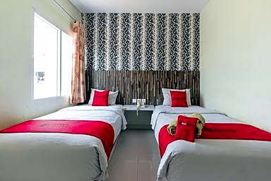 RedDoorz Plus @ Hertasning Area Makassar