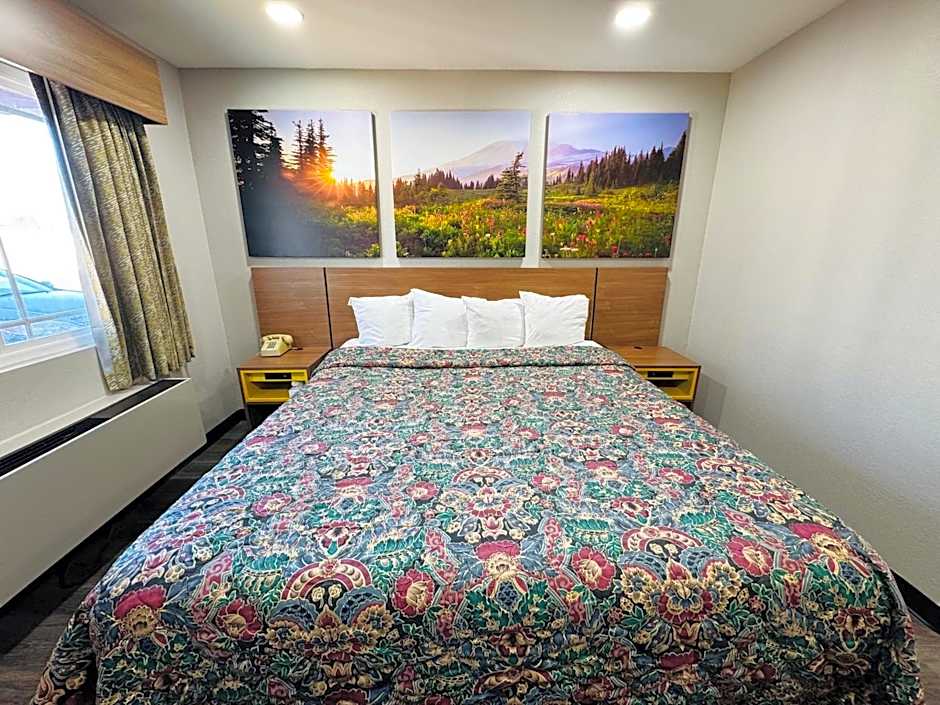 Days Inn by Wyndham Barstow