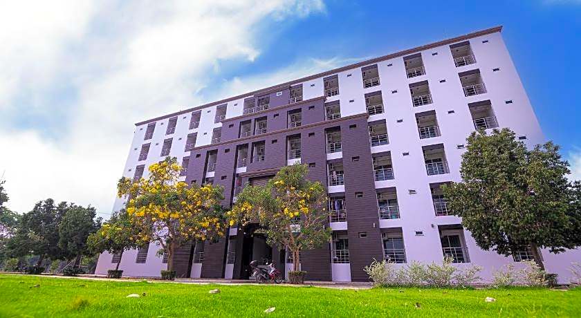 Creston Grand Hotel Suphan Buri