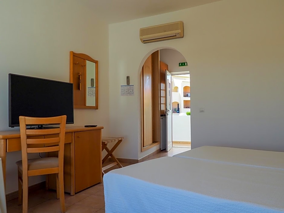 Luz Bay Hotel