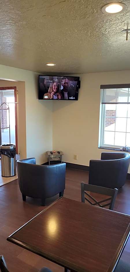 Boarders Inn & Suites by Cobblestone Hotels - Broken Bow