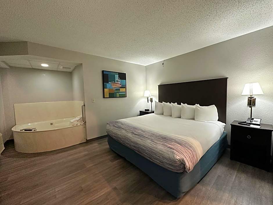 AmericInn by Wyndham Menominee