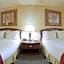 Holiday Inn Express & Suites Kerrville By IHG