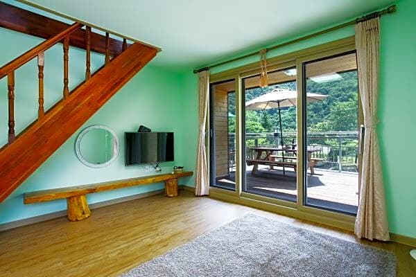 Hongcheon Yeongjin Pension