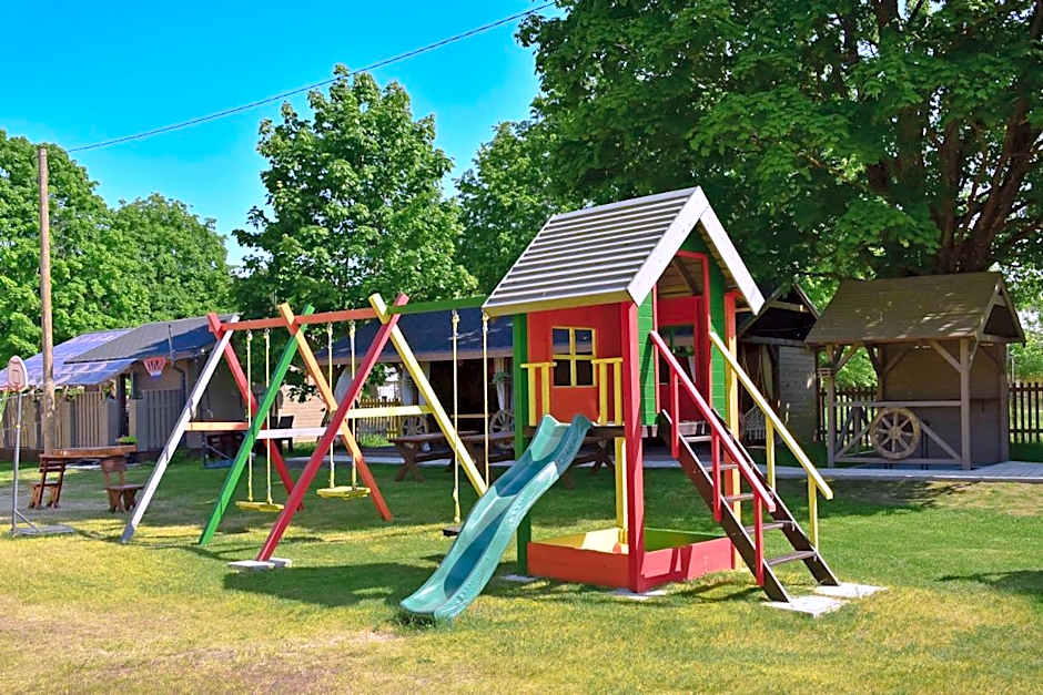 Trommeļa brīvdienu mājiņas-kempings