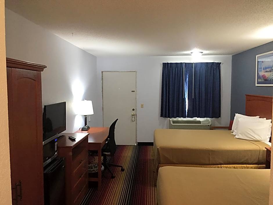 Travelodge by Wyndham Spirit Lake/Okoboji