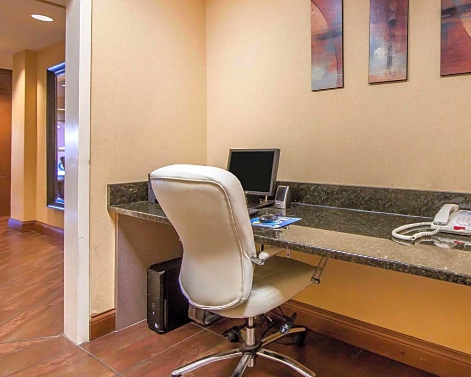 Comfort Suites East Knoxville