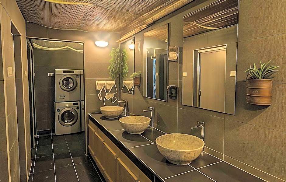 Traveller Bunker Hostel 1