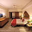 Hilltop Palace – Lake Facing Hotel