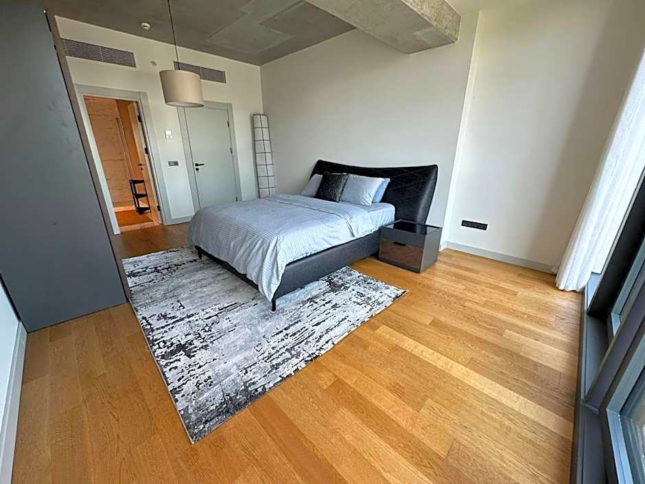 Enjoy luxury family apt