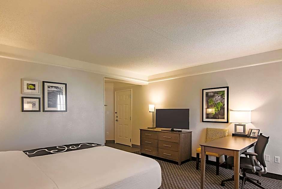 La Quinta Inn & Suites by Wyndham Oklahoma City Norman