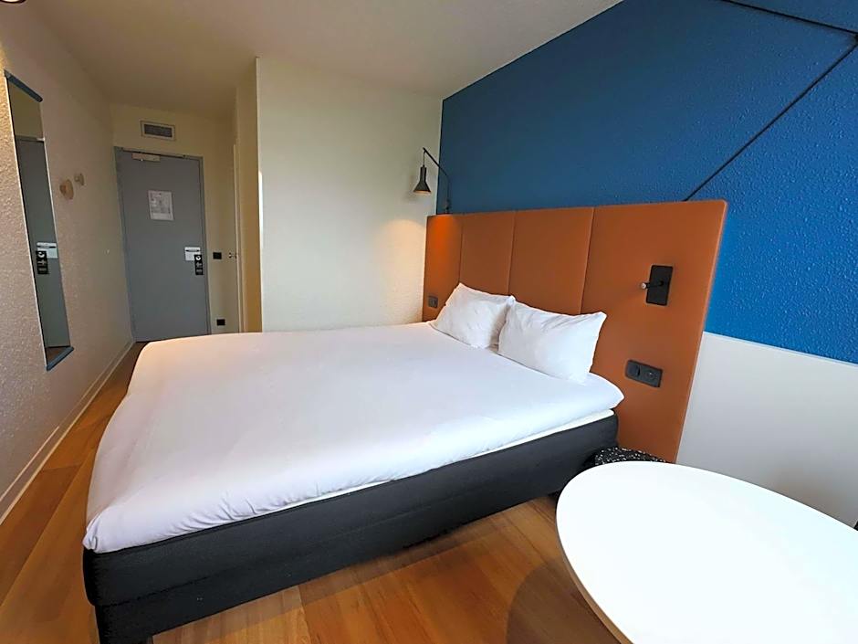 ibis Lyon Est Bron