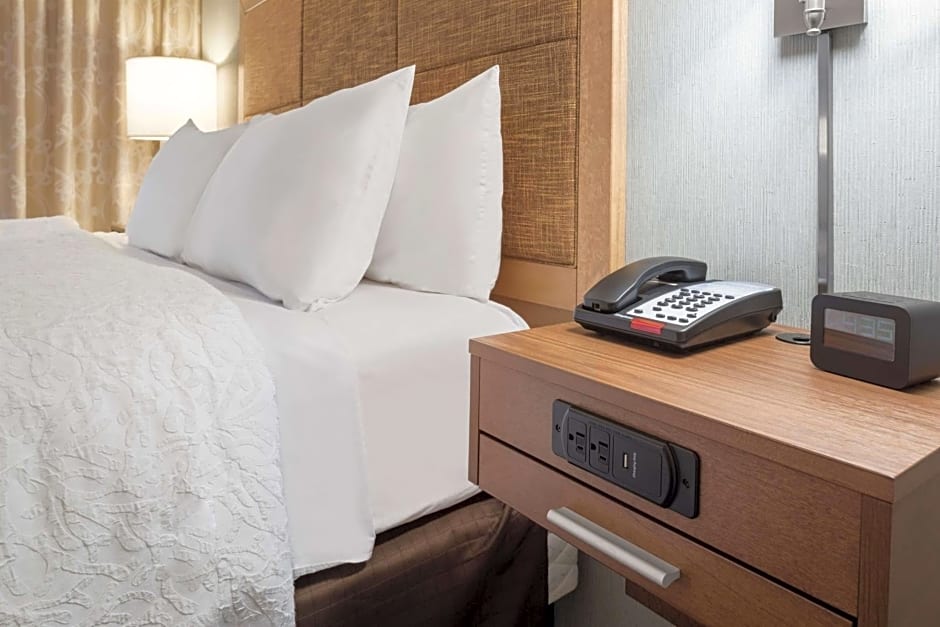 Hampton Inn By Hilton Lincoln Airport