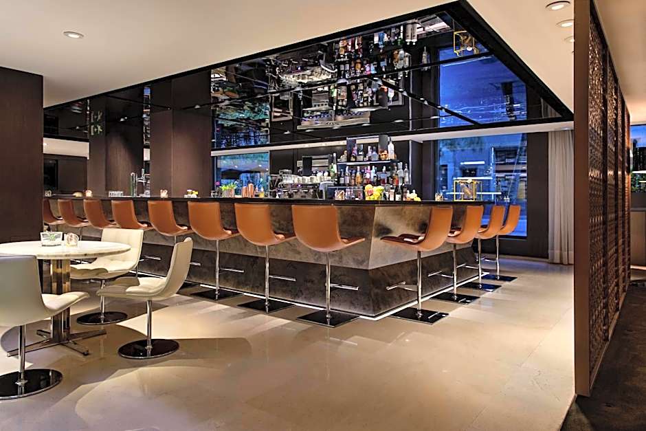 Renaissance by Marriott Barcelona Hotel