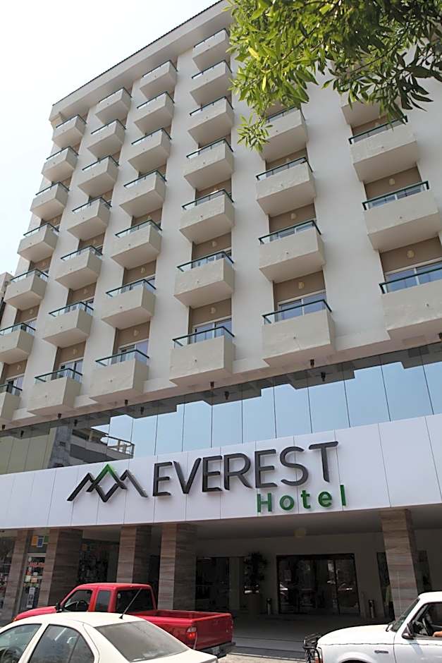 Everest Ciudad Victoria