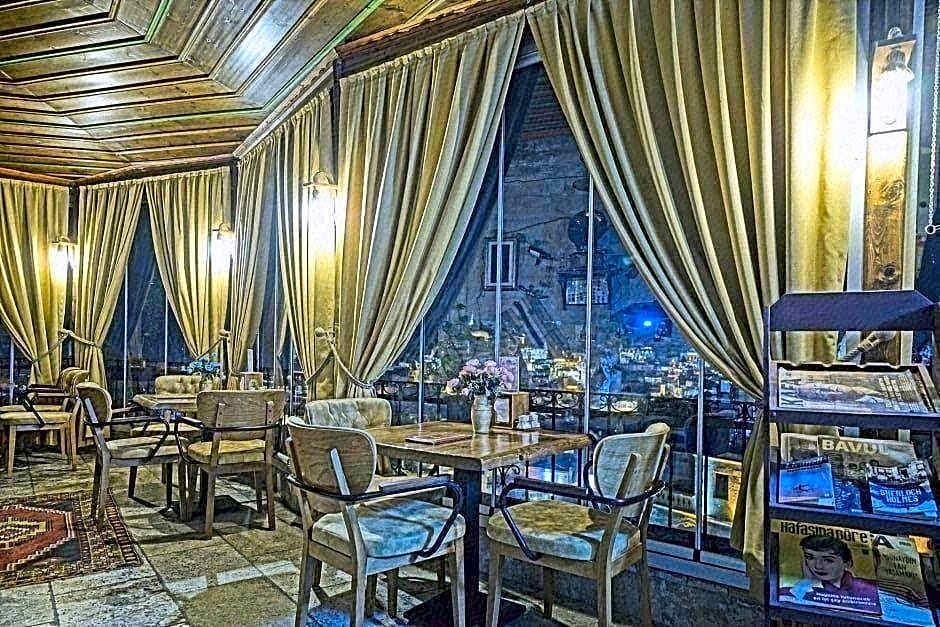 Maccan Cave Hotel