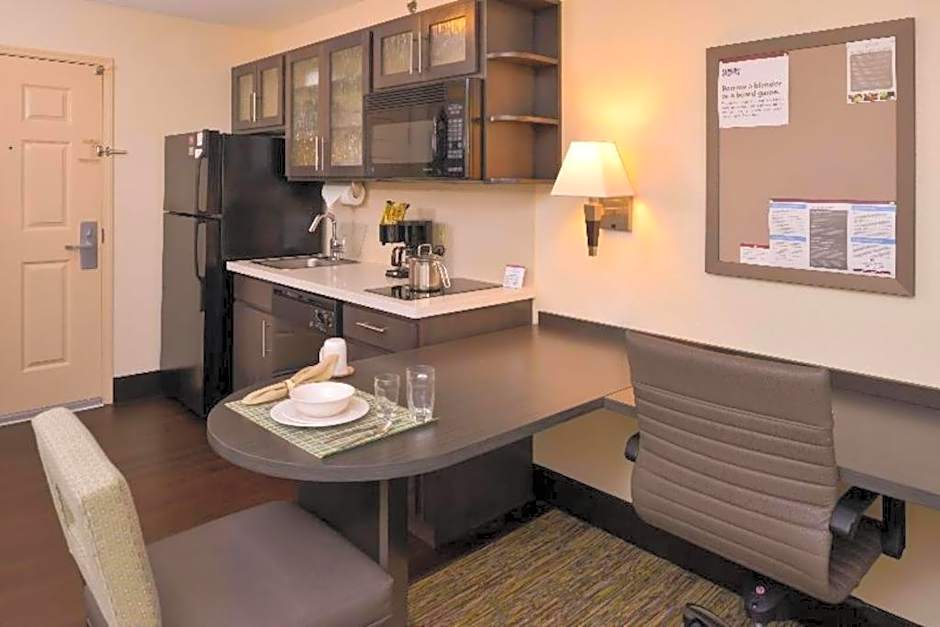 Candlewood Suites Bloomington-Normal By IHG