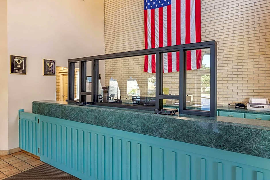 Econo Lodge Fayetteville I-95