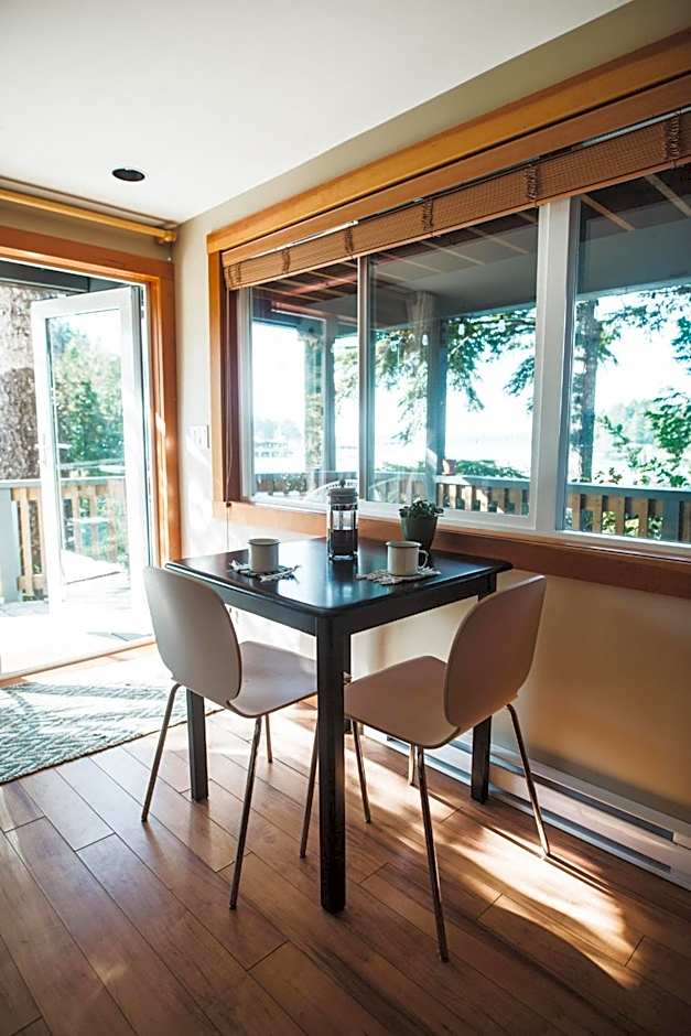 The Shoreline Tofino