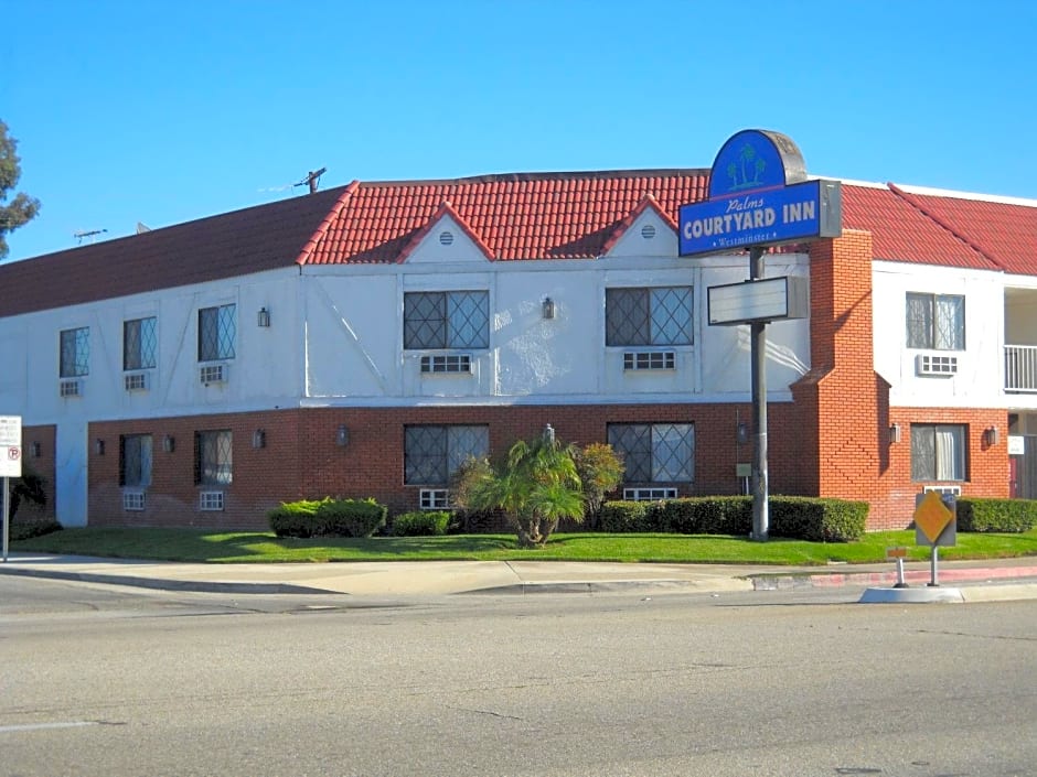 Palms Courtyard Inn