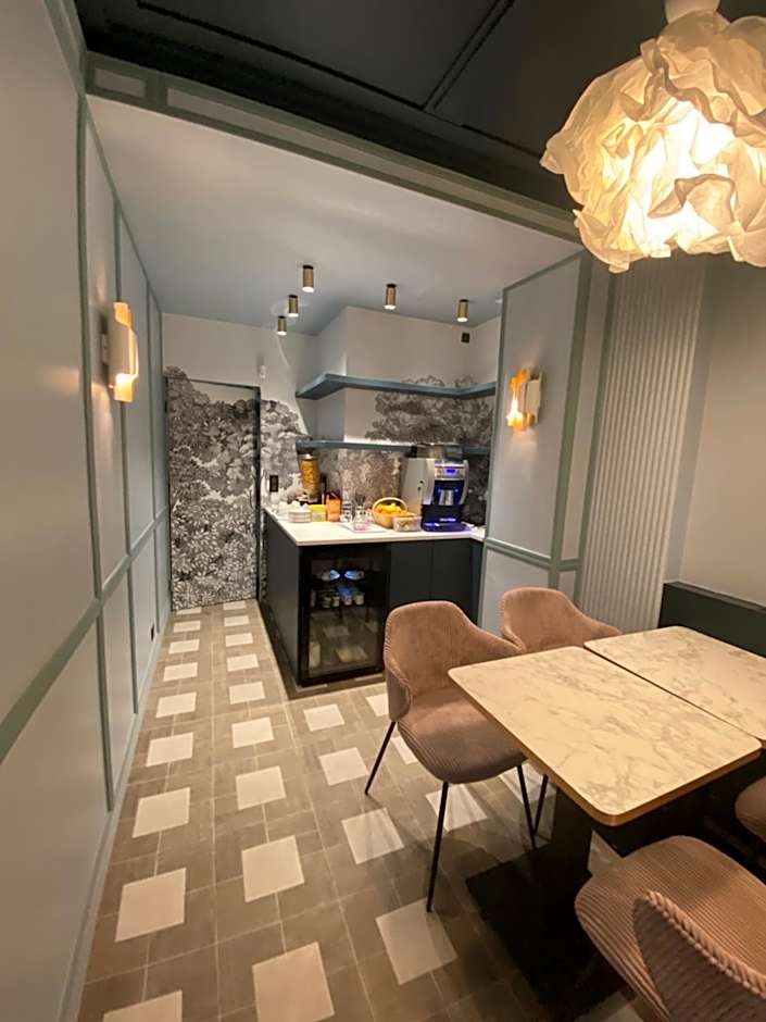 Amadeus Hotel
