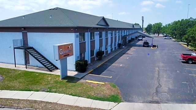 Grand Inn Fargo