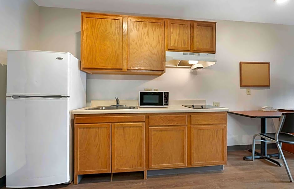 Extended Stay America Select Suites - Cincinnati - Sharonville