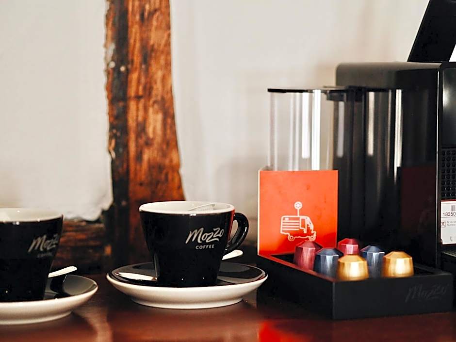 The Greyhound on the Test Hotel