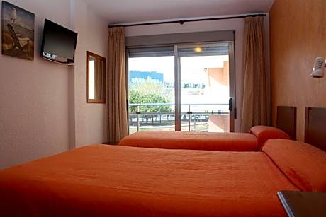 Family Two-Bedroom Suite (4 Adults)