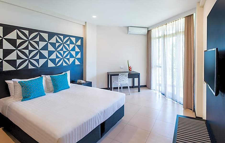Tanoa International Dateline Hotel