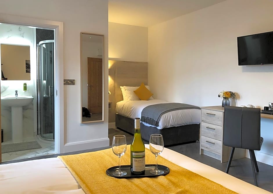 McNaughton Guestrooms