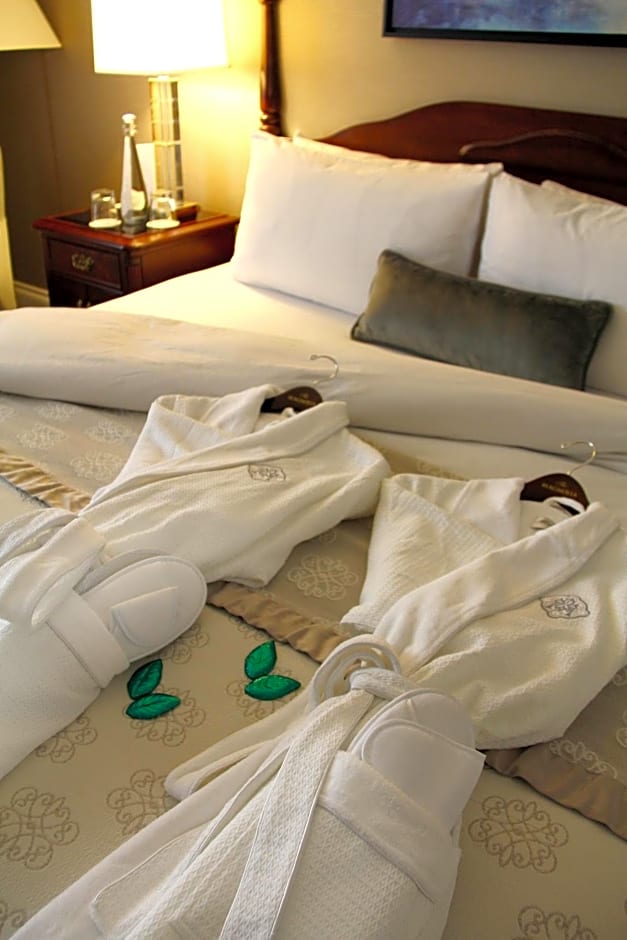 Magnolia Hotel & Spa