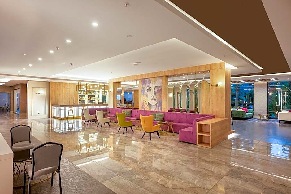 Sailor's Beach Club