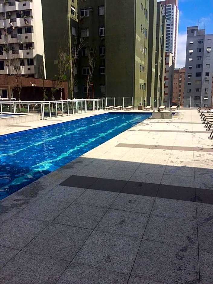 Vista Mar Unlimited Frente Mar Ar Condicionado Garagem Arrumação Andar Alto e piscina aquecida, sauna e muito mais!