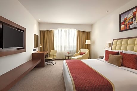 King Room - Disability Access - Non-Smoking (Complimentary 12% discount on food & soft beverages, spa and laundry)
