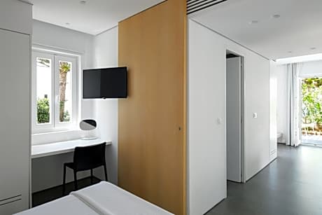 Superior Suite with Private Hydromassage Tub