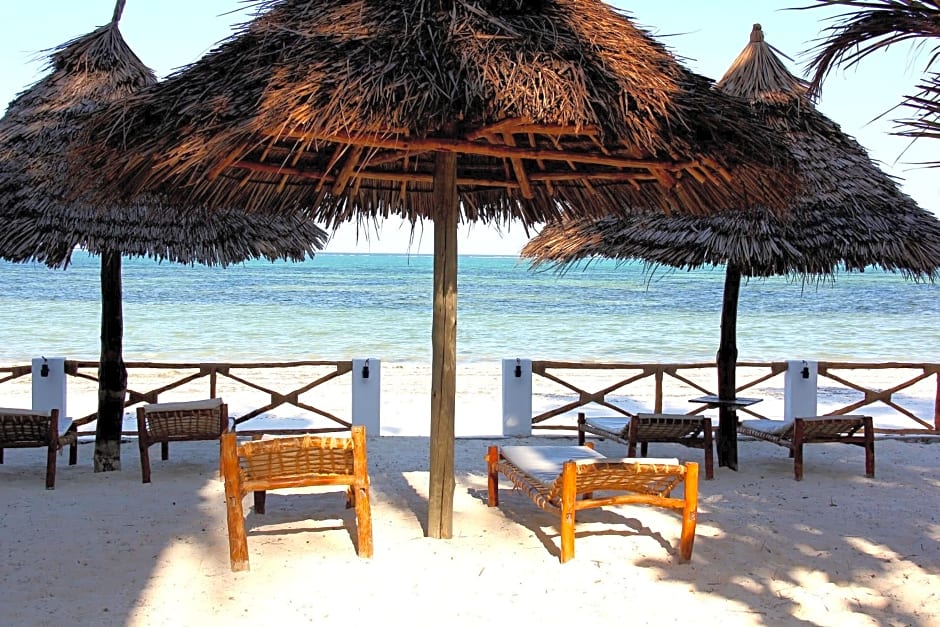 Makuti Beach Bungalows