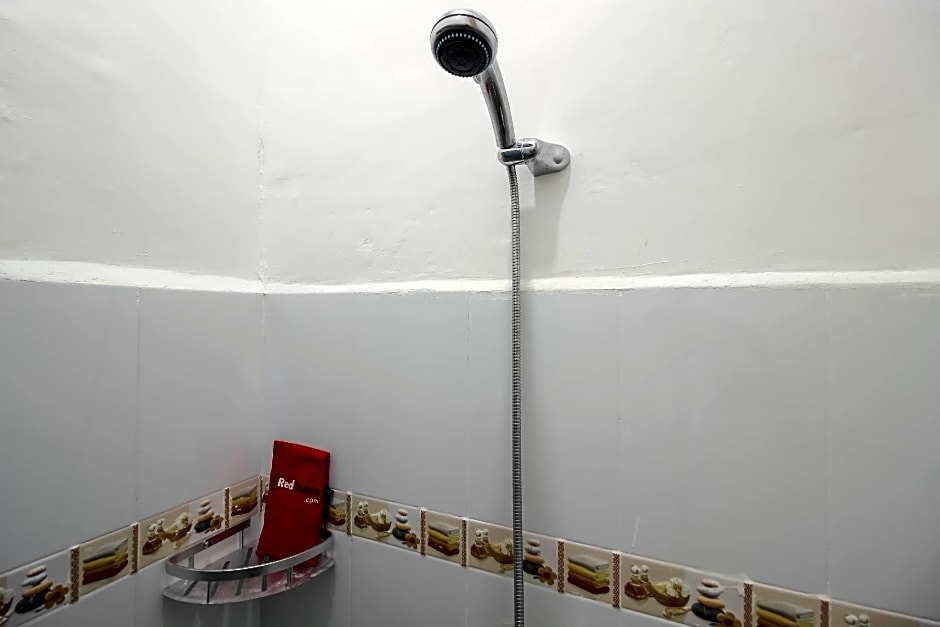 RedDoorz @ Tara Homestay Palembang