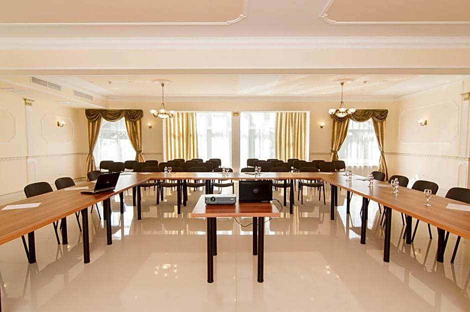 Gosztola Gyöngye-az erdő szállodája