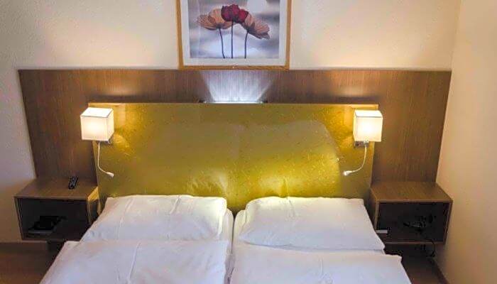 Zys Hotel