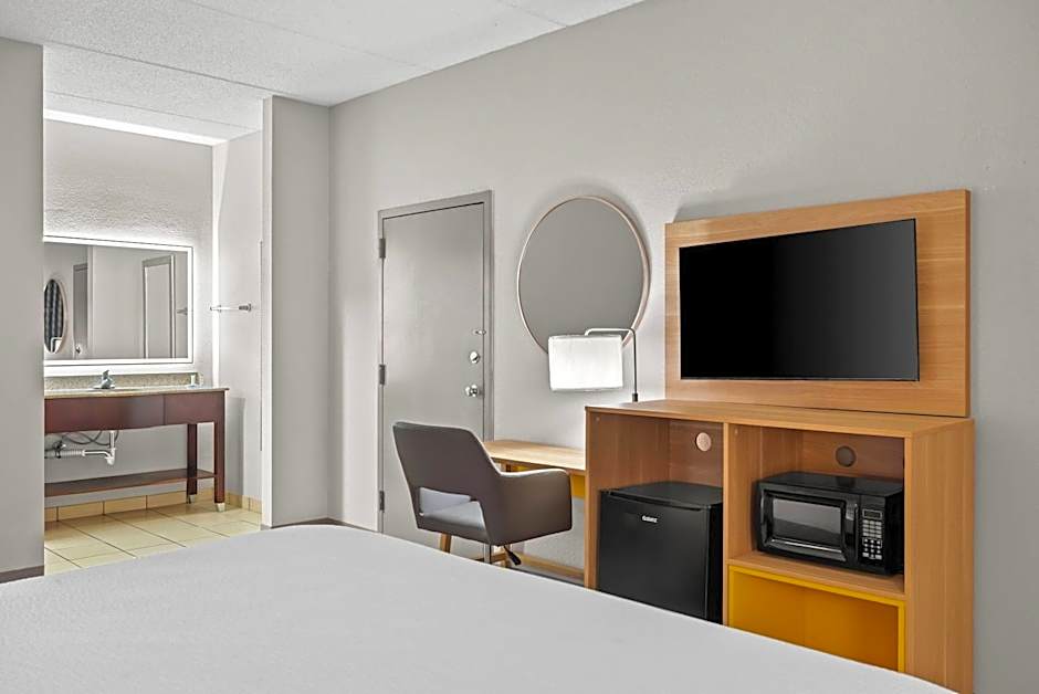 Days Inn by Wyndham Statesboro