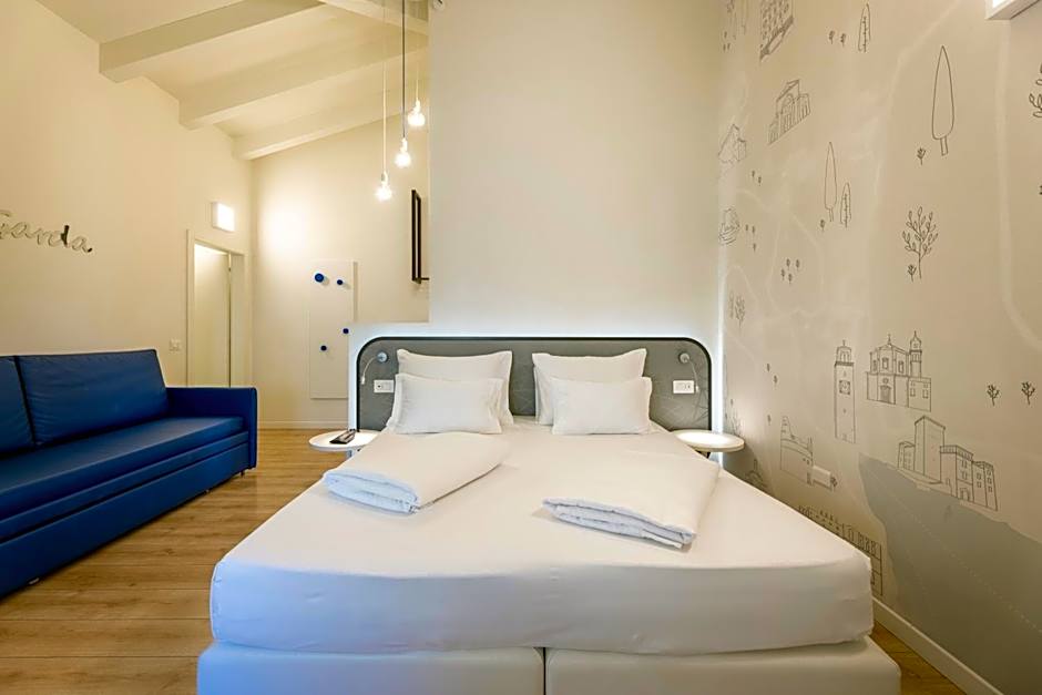 Hi Hotels Torbole - Heated Outdoor Pool & Spa