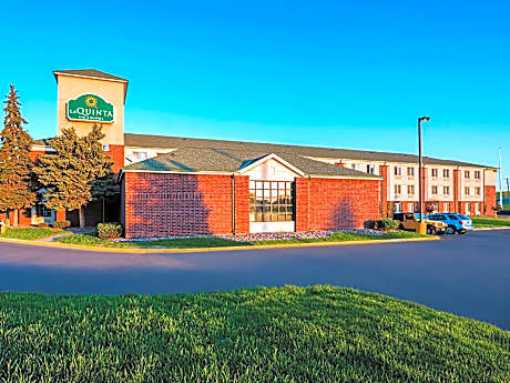 La Quinta Inn & Suites by Wyndham Minneapolis Northwest