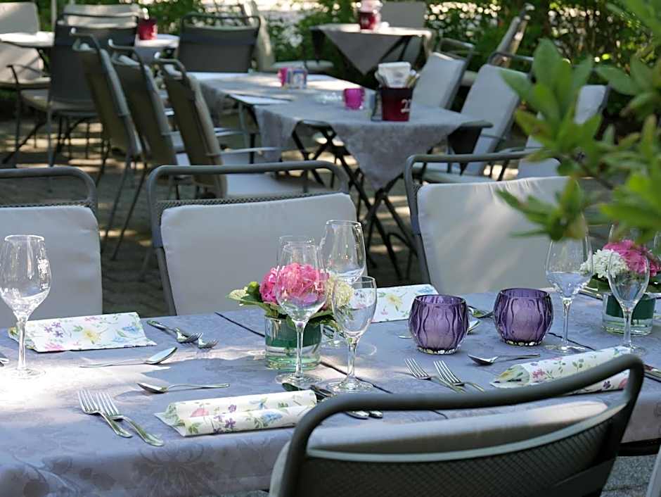 ZUM SCHLOSS - Boutique-Hotel